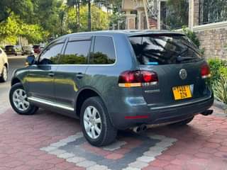 A picture of VOLKSWAGEN TOUAREG