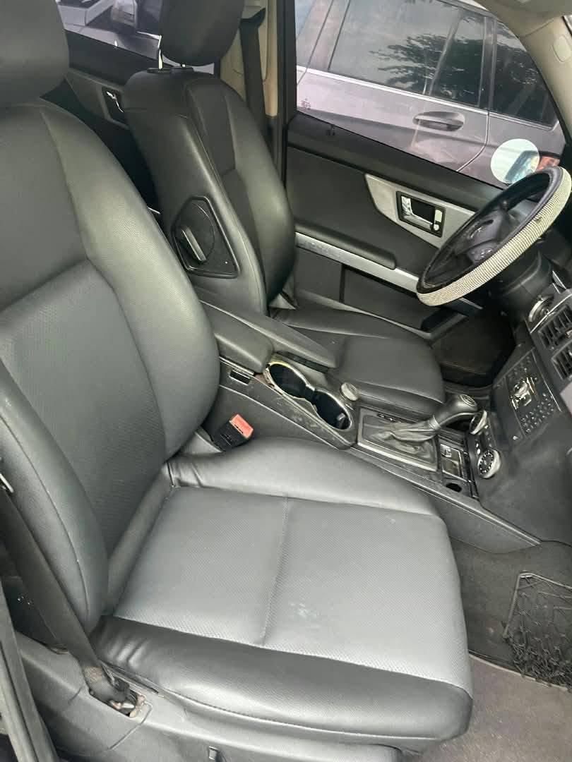 A picture of GLK 350 Model 2010