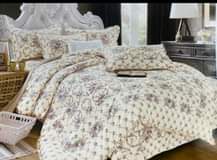 A picture of FLOWERY DUVET COVERS where you put the quilt The package