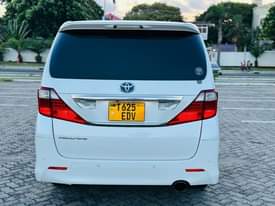 A picture of Toyota Velfire