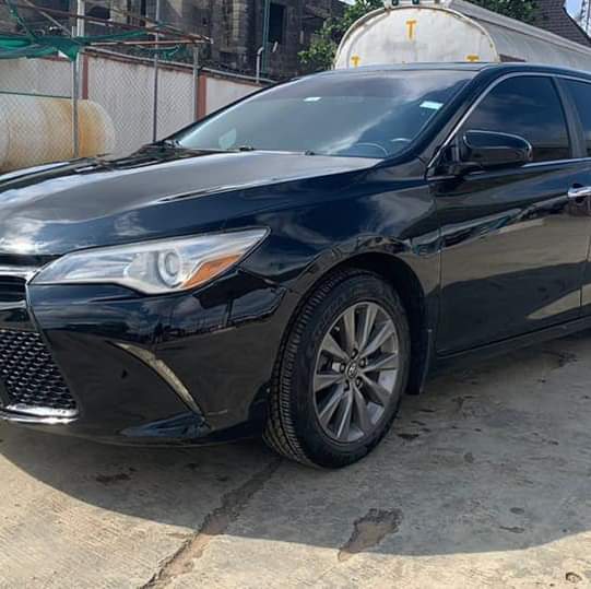 A picture of 2016 Toyota Camry XLE