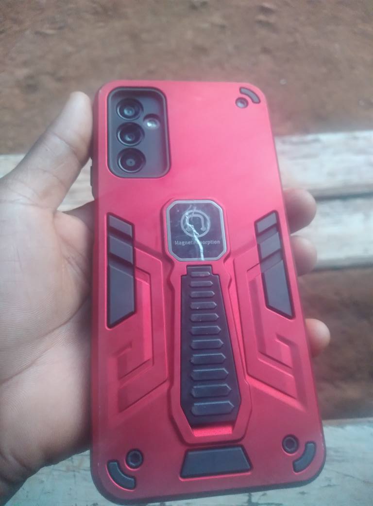 samsung m13