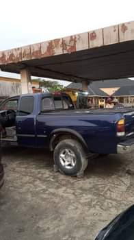 A picture of Toyota tundra With good engine Sharp tyres Sweet interior Good