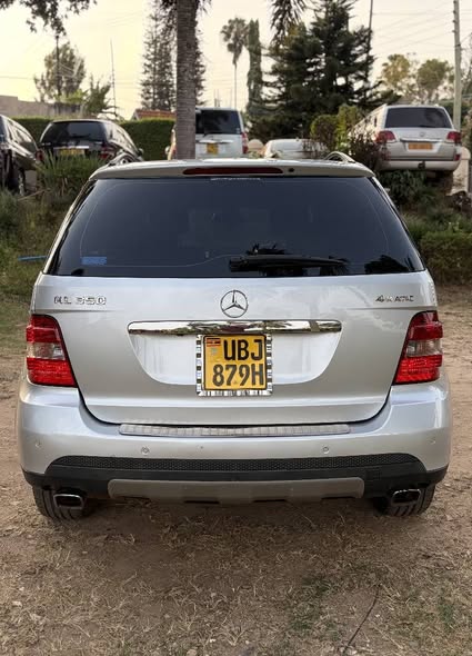 A picture of Mercedes Benz ML350 4MATIC 40m WhatsApp 0726057699