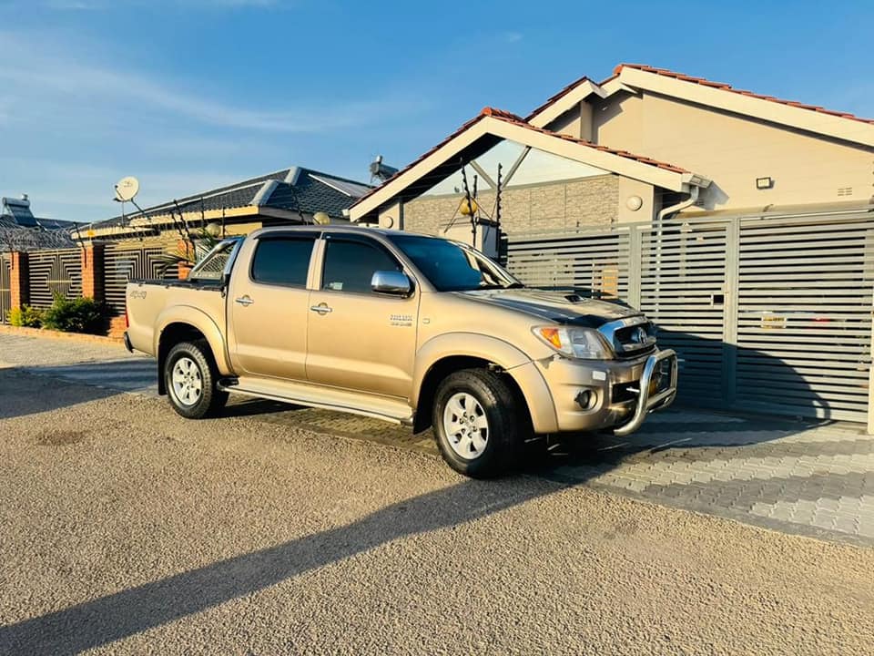 used toyota hilux