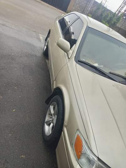 A picture of Toyota Camry pencil light for sale Very clean Body and