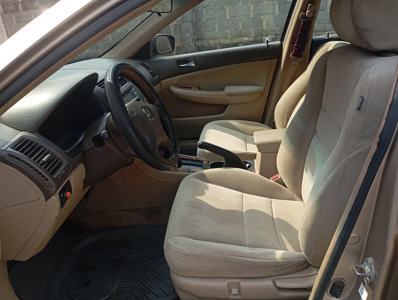 A picture of 2004 Honda accord