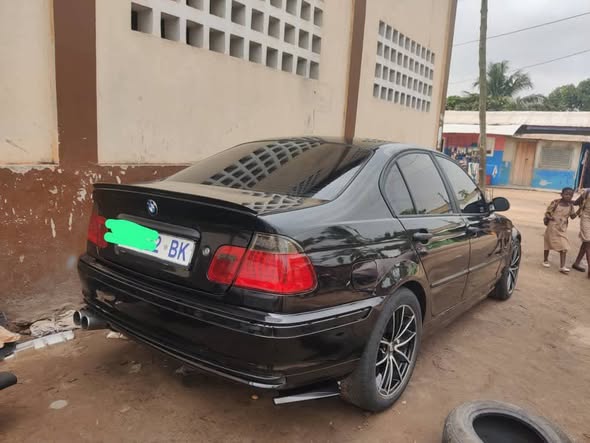 A picture of BMW E46 Essence 4 cylindre clim d origine srie BK