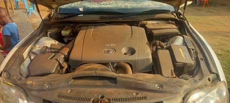 A picture of Mark X 2005 2.5CC V6 engine never opened ACC perfect