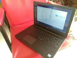 A picture of Dell laptop