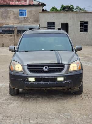 A picture of Neatly Used 04 05 Honda Pilot