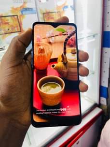 A picture of Oppo F15