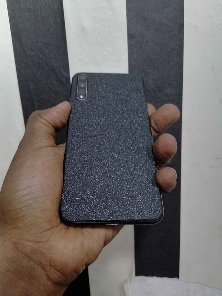 A picture of Huawei Nova 5 Pro 128gb 8gb ram