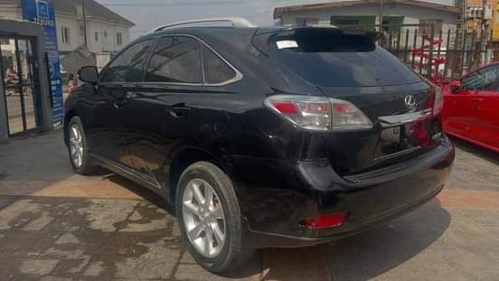 A picture of Lexus RX350