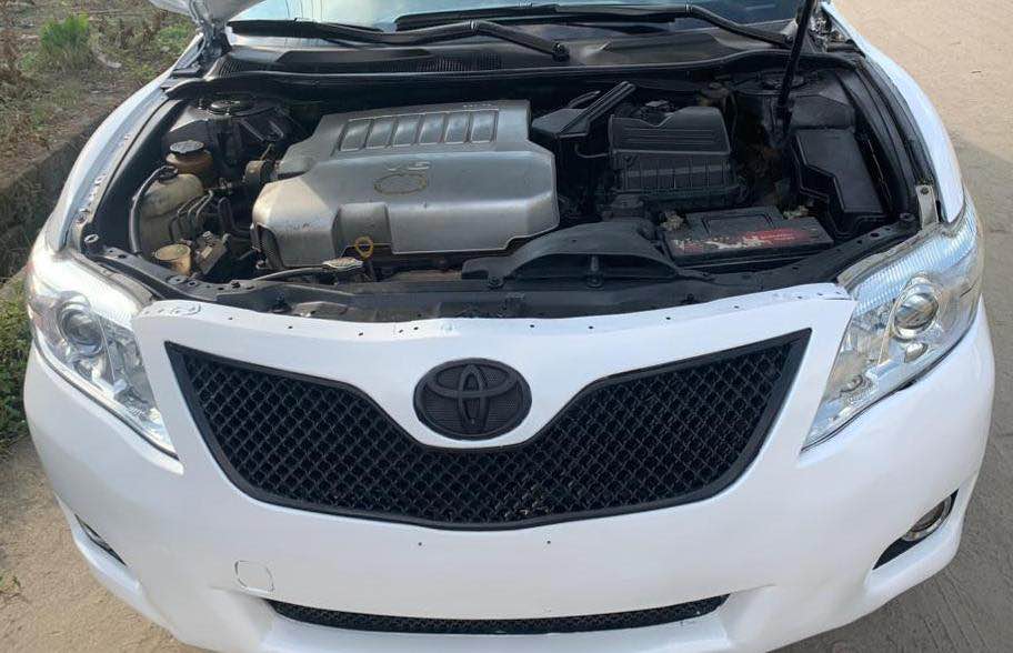 A picture of Toyota Camry 2010 v6