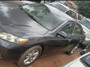 A picture of Toyota sienna for sale 2 8m 2 800 000 Naira