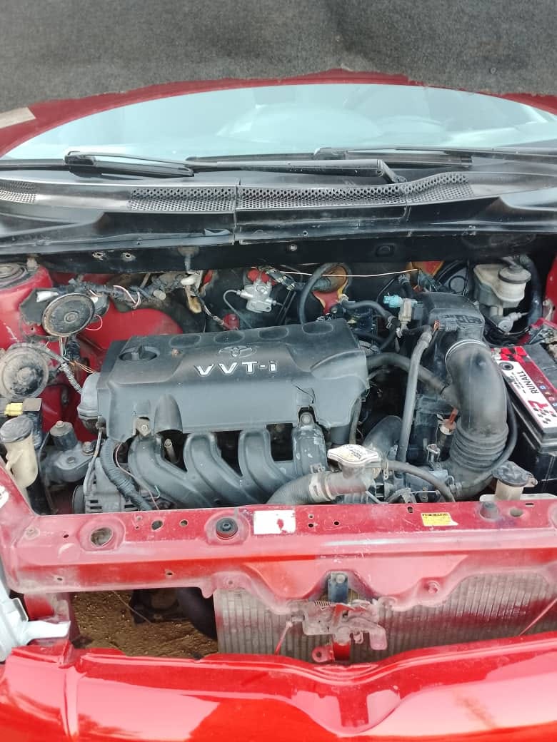 A picture of Toyota yaris 2004