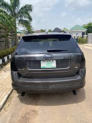 A picture of 2008 Ford edge SUV model