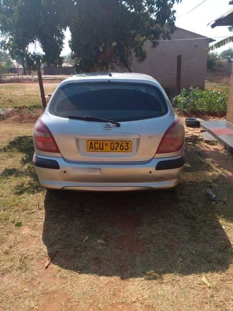 nissan almera