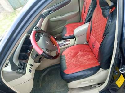 A picture of Lexus Es330
