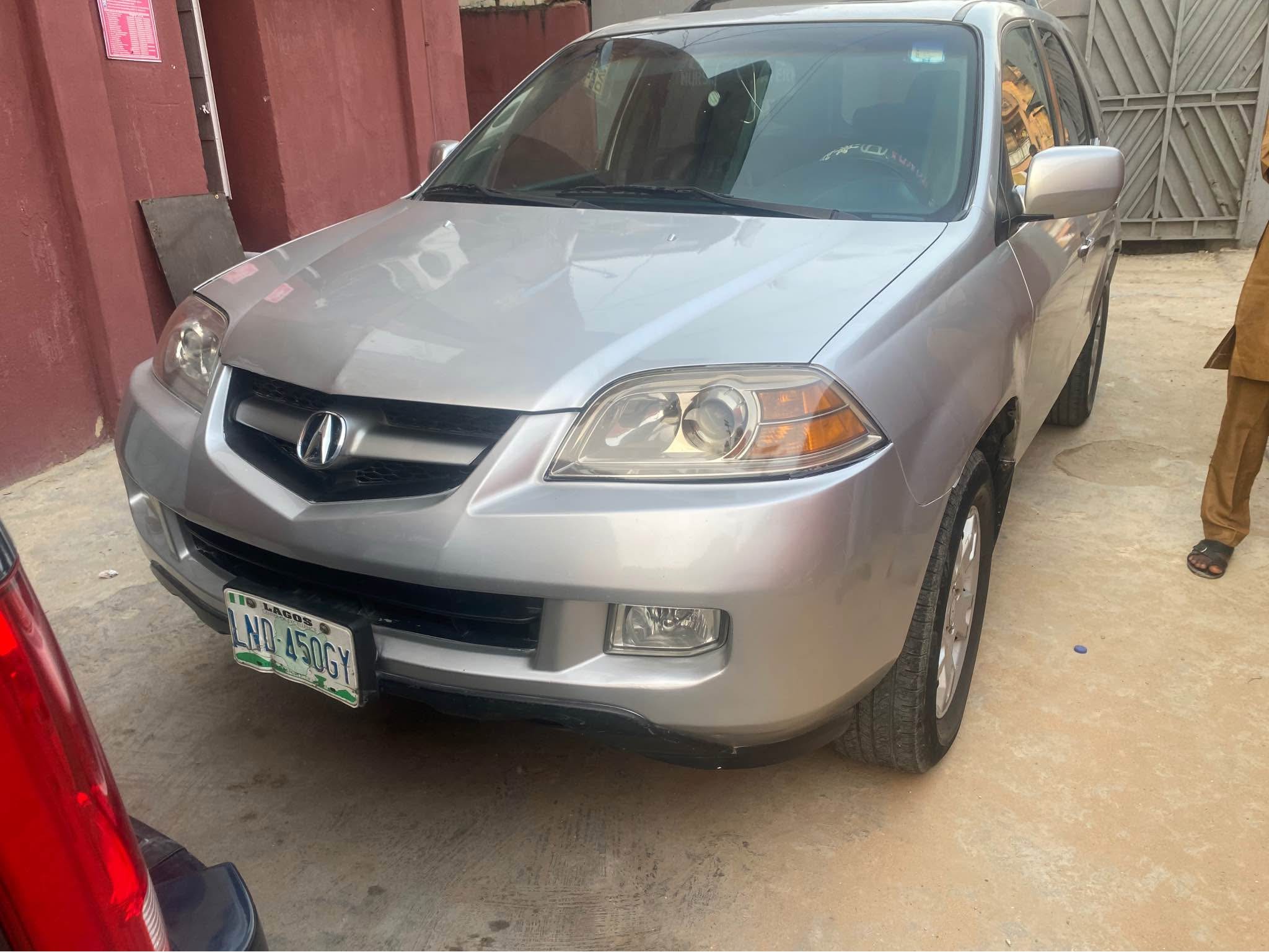 A picture of Acura MDX