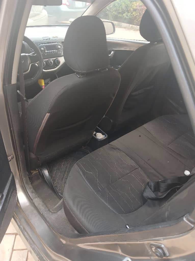 A picture of Extremely clean buy and drive Kia with absolutely nothing to