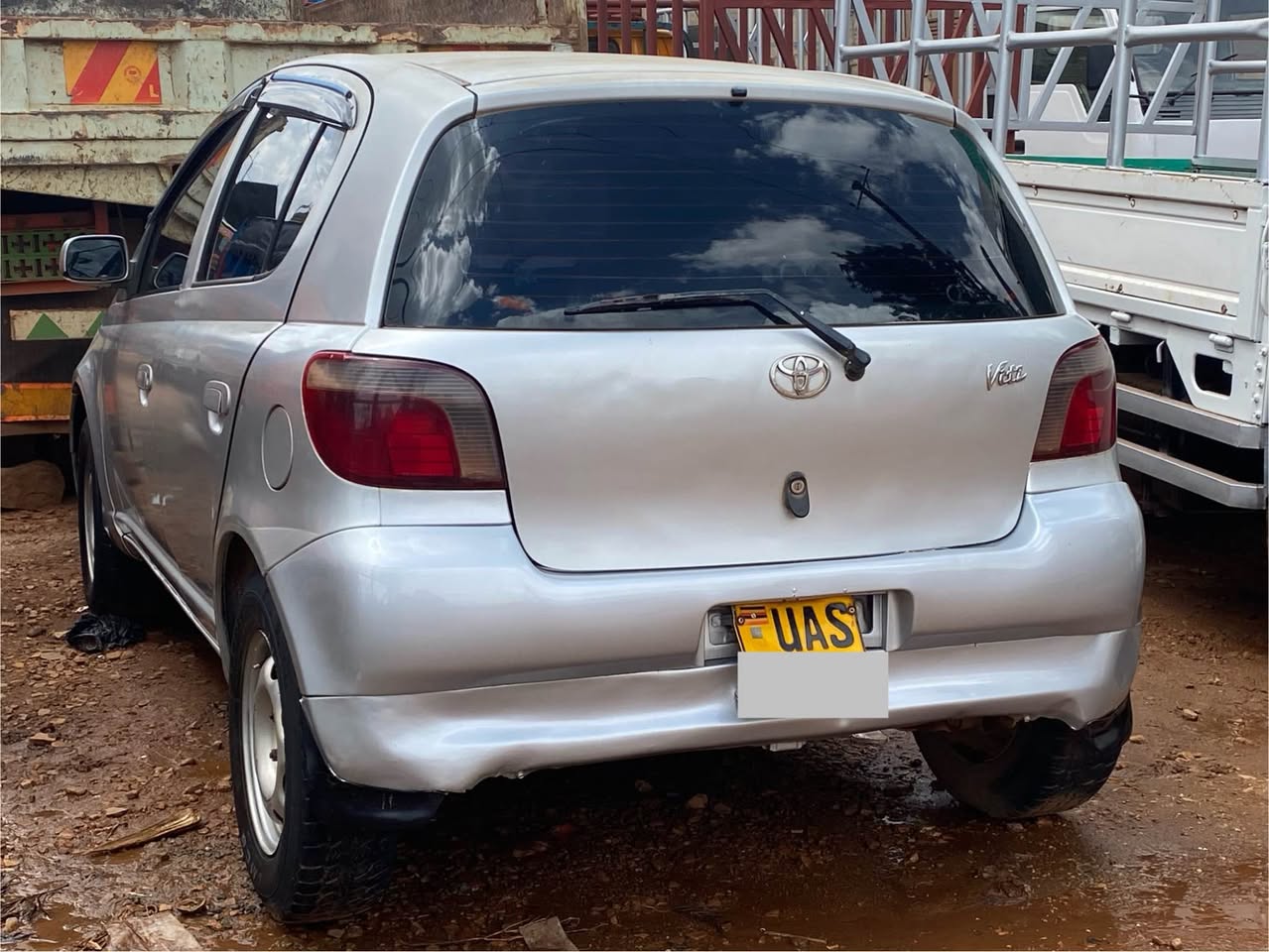 A picture of TOYOTA VITZ