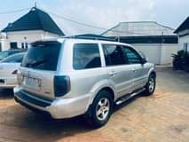 A picture of 06 Honda Pilot