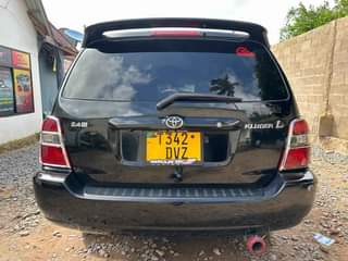 A picture of Toyota kluger Gari ipo sokoni