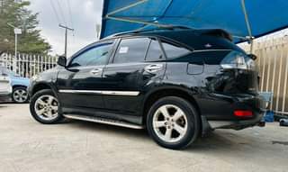 A picture of A YEAR REG 100 PURE FIRST BODY 2004 RX330 FULLEST