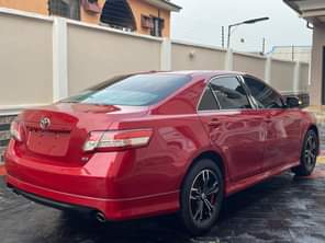 A picture of wow This is fully loaded Camry 2010 model sport utility