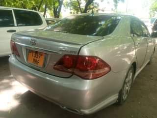 A picture of TOYOTA CROWN 0620356906