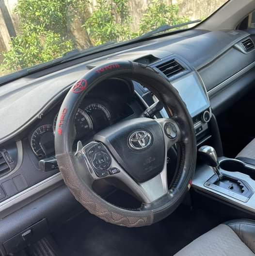 A picture of Toyota Camry 2013