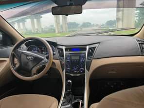 A picture of Hyundai Sonata 2013 model Few years used with low mileage