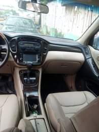 A picture of Distress sale 2004 2004 Toyota Highlander Please AC NEEDS ATTENTION