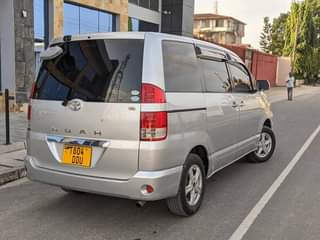 A picture of TOYOTA NOAH BEI MILIONI 8 8