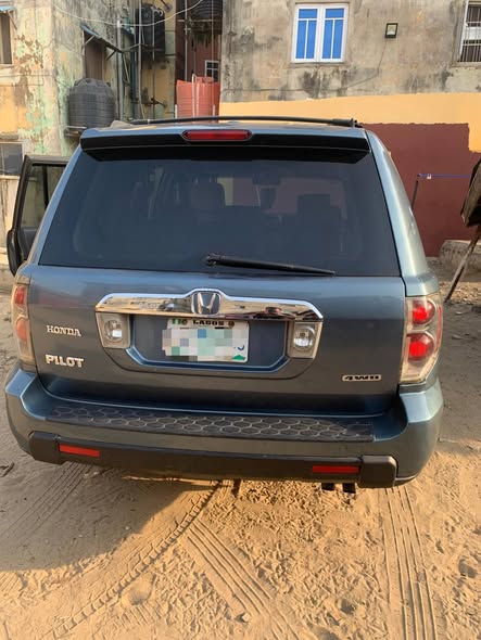 A picture of Honda Pilot 2007 Tokunbo Standard
