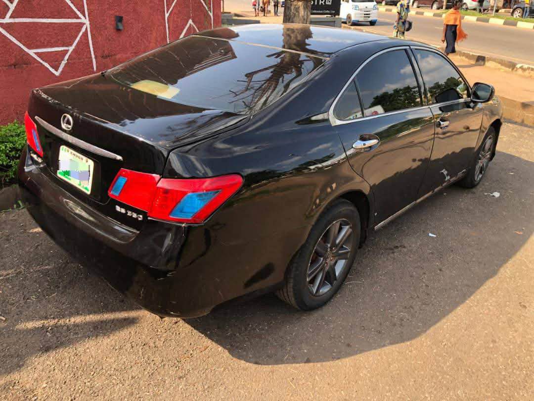 A picture of Lexus ES350