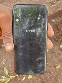 A picture of tecno camon 11.mzigo hauna kipengel 135k.. Biashara n makubaliano