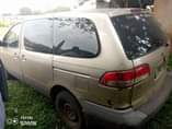 A picture of 2003 Toyota Sienna