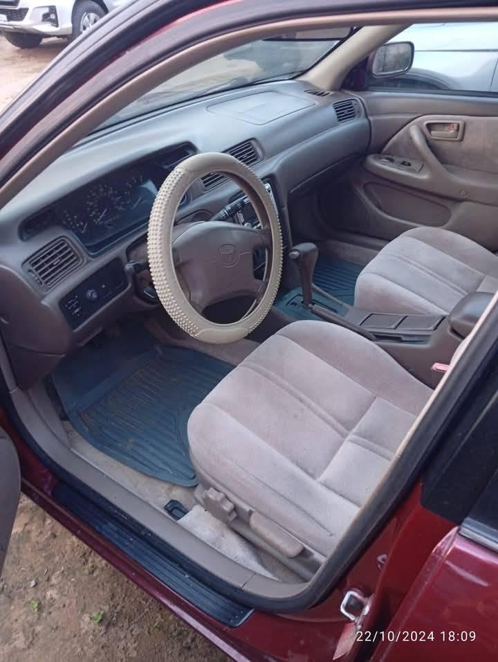 A picture of Toyota Camry Droplight