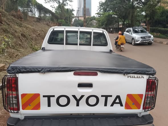 A picture of Toyota Hilux Manual For Sale 0704482571 Call Whatsapp