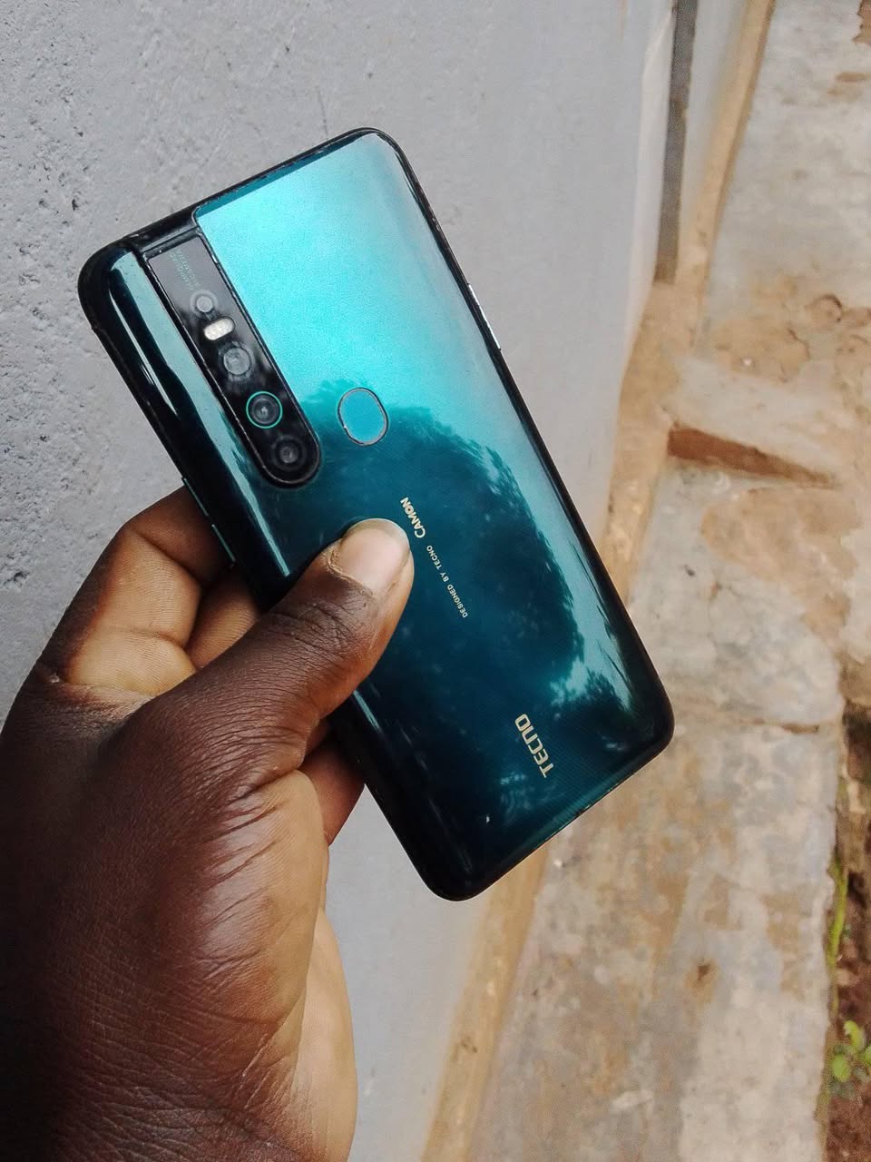 A picture of Tecno canon 15premier