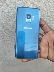 A picture of Samsung S9 Plain Duos 