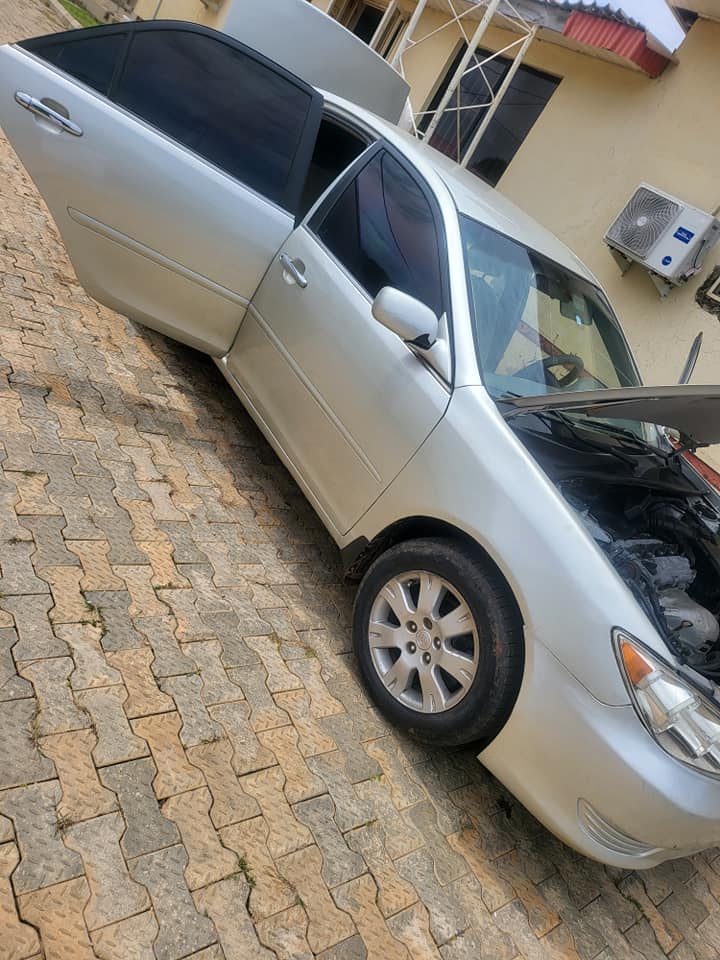 A picture of Toyota camry and Sienna