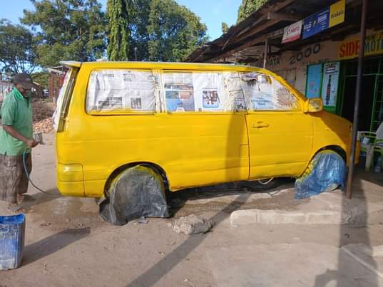 A picture of Side mchina auto garage
