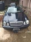 A picture of Mercedes benze CLK
