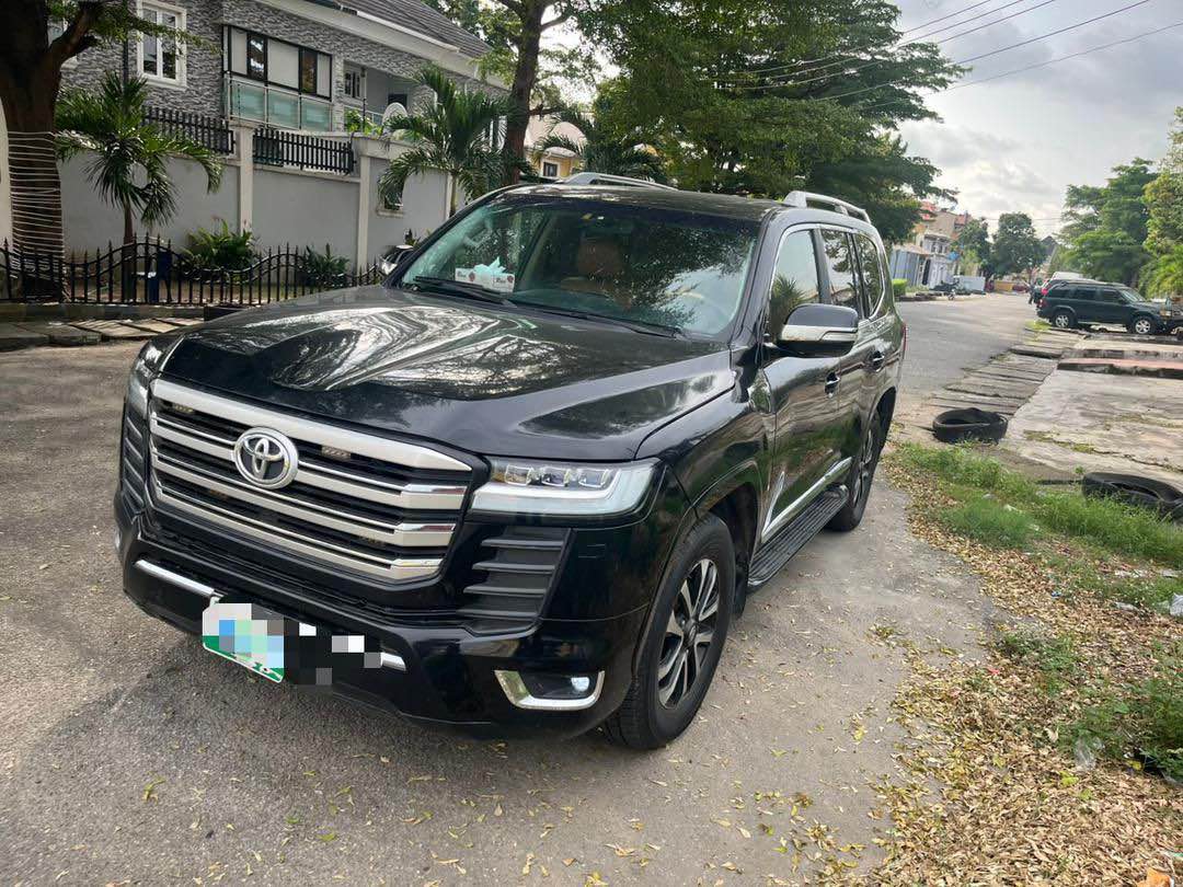 A picture of 2014 Toyota Land Cruiser