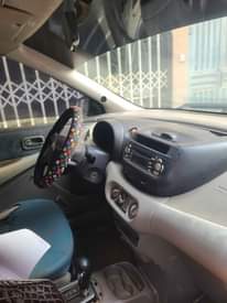 A picture of Nissan almera tino