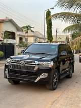 A picture of FOR SALE EXTREMELY CLEAN USED TOYOTA LANDCRUISER GX R V8
